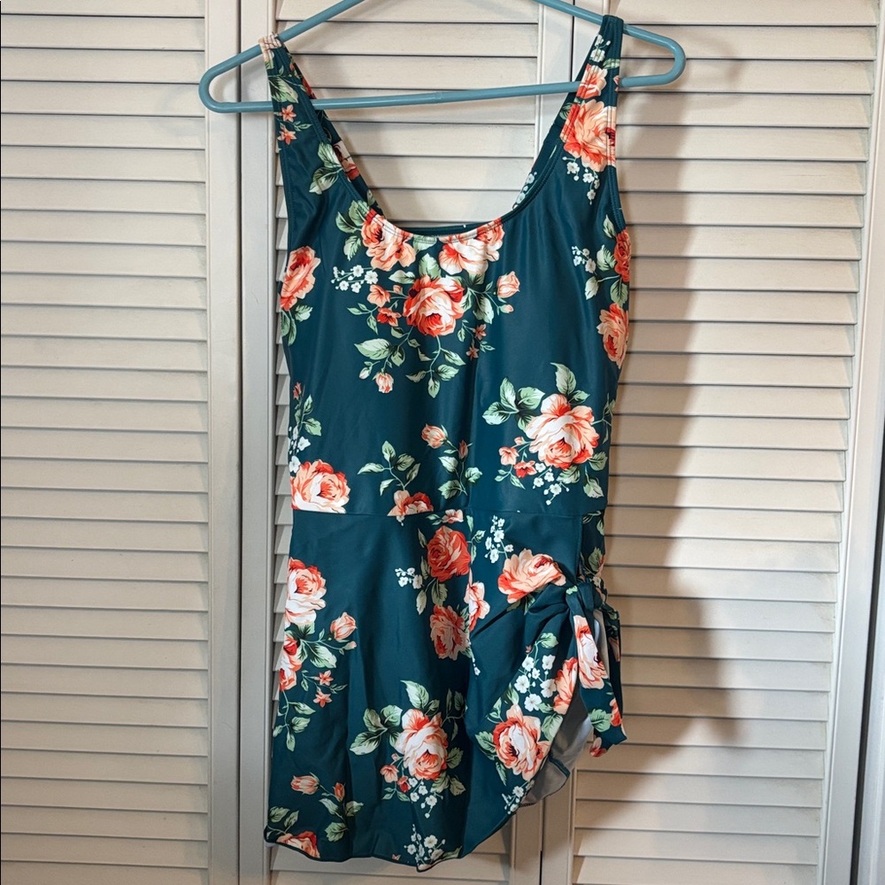 Green Floral One-Piece Swimsuit XXL NEW